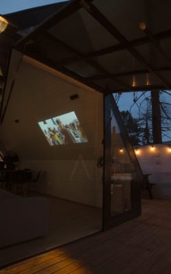 Antares jacuzzi y proyector